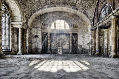 Central Station Detroit, Mich. Built in 1913, closed in 1988. When first built, it was the tallest rail station in the world.… Read more »