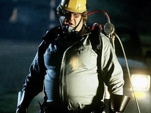 john-goodman-gets-to-grips-with-spiders-in-the-film-arachnophobia-$7032447$300.jpg