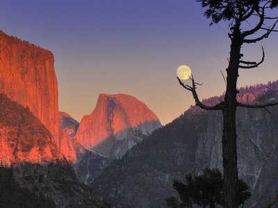 Half Dome Moon.jpg