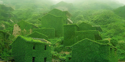 Abandoned fishing village at the mouth of the Yangtze River.jpg